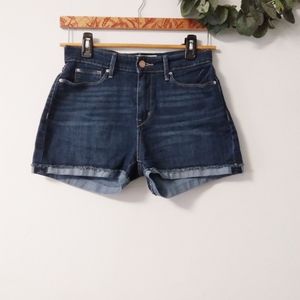 Signature levi Strauss high rise shorts